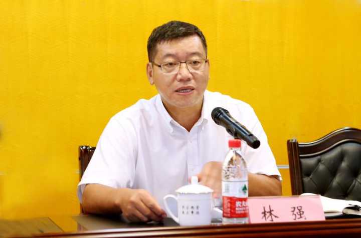 我校召开“勇当先锋，做好表率”专题活动动员部署会