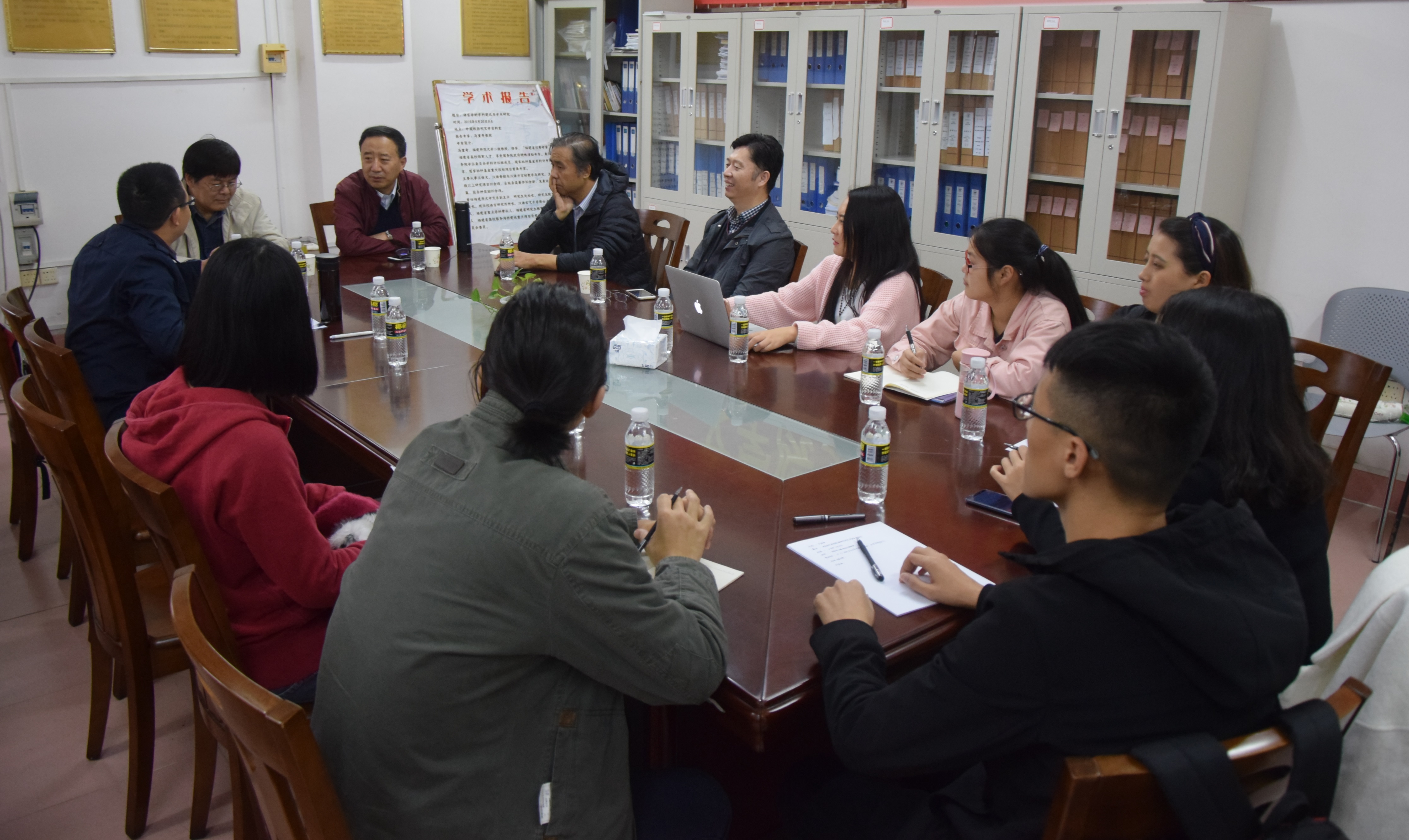 中国社会科学院刘跃进等专家到文学院学术交流