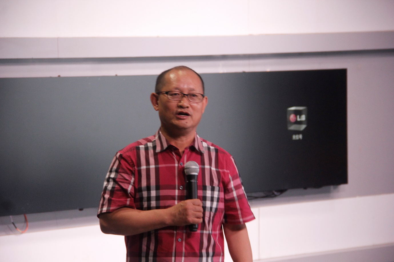 青年之声·记海南师范大学榕树讲座之“《达·芬奇密码》何以畅销全球”