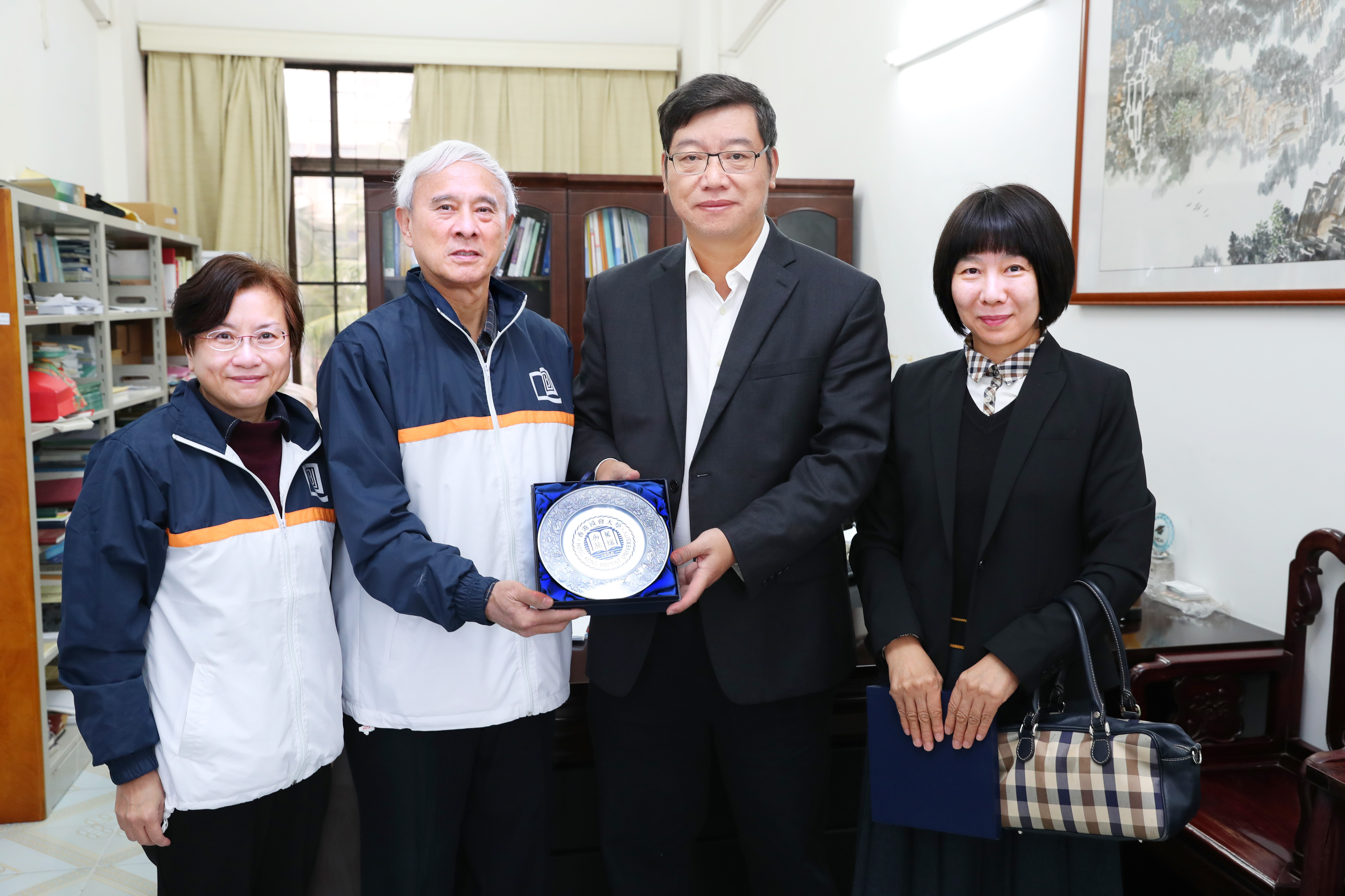 香港浸会大学许士芬博士体康研究中心代表团访问我校